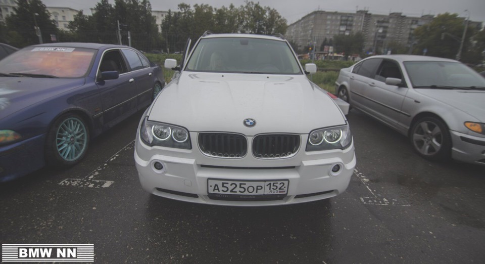 Подсветка ног — BMW X3 (E83), 3 л, 2005 года | тюнинг | DRIVE2