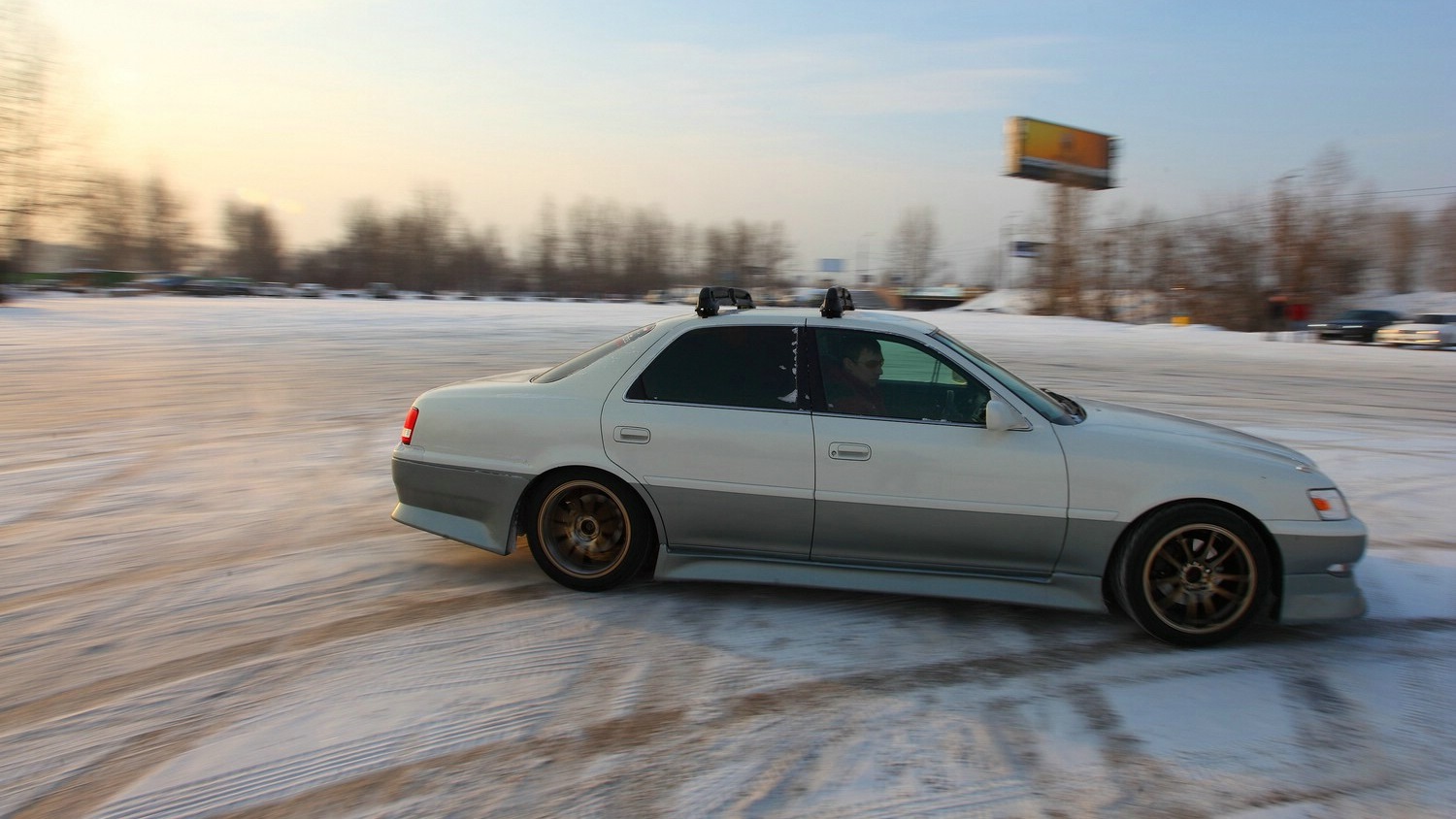 Toyota Cresta Trailhead