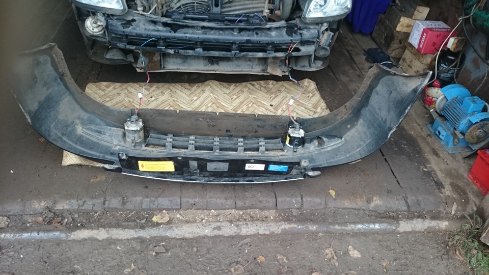 замена лампочки в туманках на приоре — Lada Приора седан, 1,6 л, 2009 ...