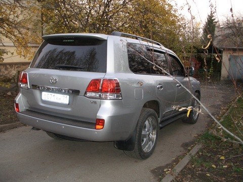 With and without body kit  - Toyota Land Cruiser 45 L 2008