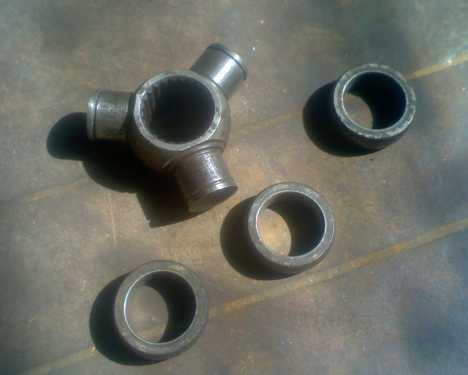 посадочные места под иголки у трипода в раковинах, но кольца почему то с внутренней стороны в хорошем состоянии — Great Wall Safe