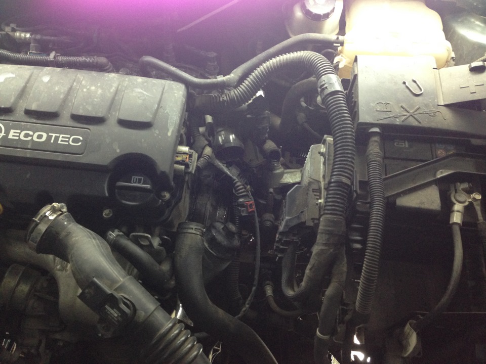 Треснул тройник системы охлаждения — Opel Astra J, 1,4 л, 2011 года ...
