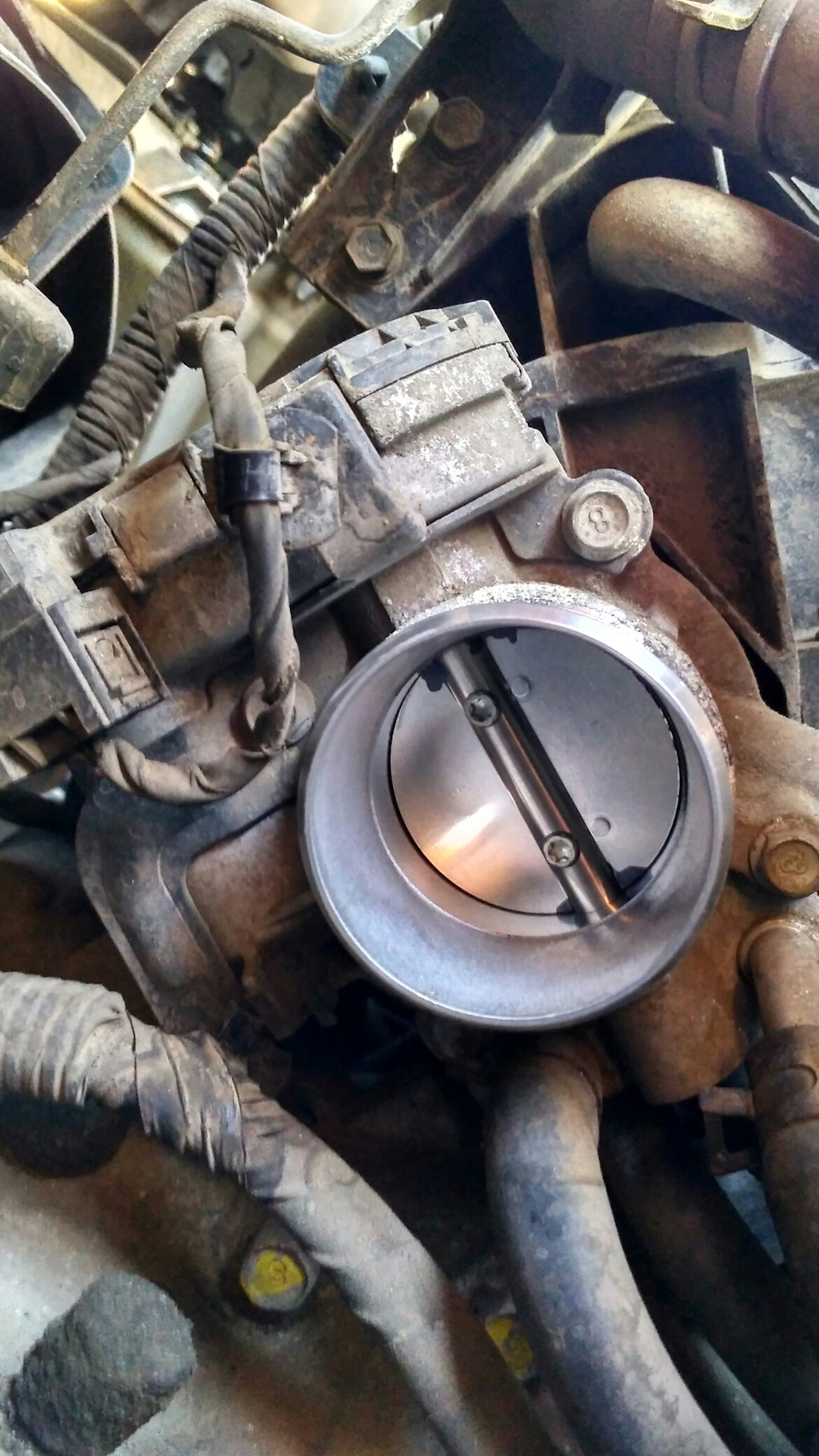 RIO III (NEW 2012): Как снять и чем почистить дроссель. KIA Rio (3G), 1