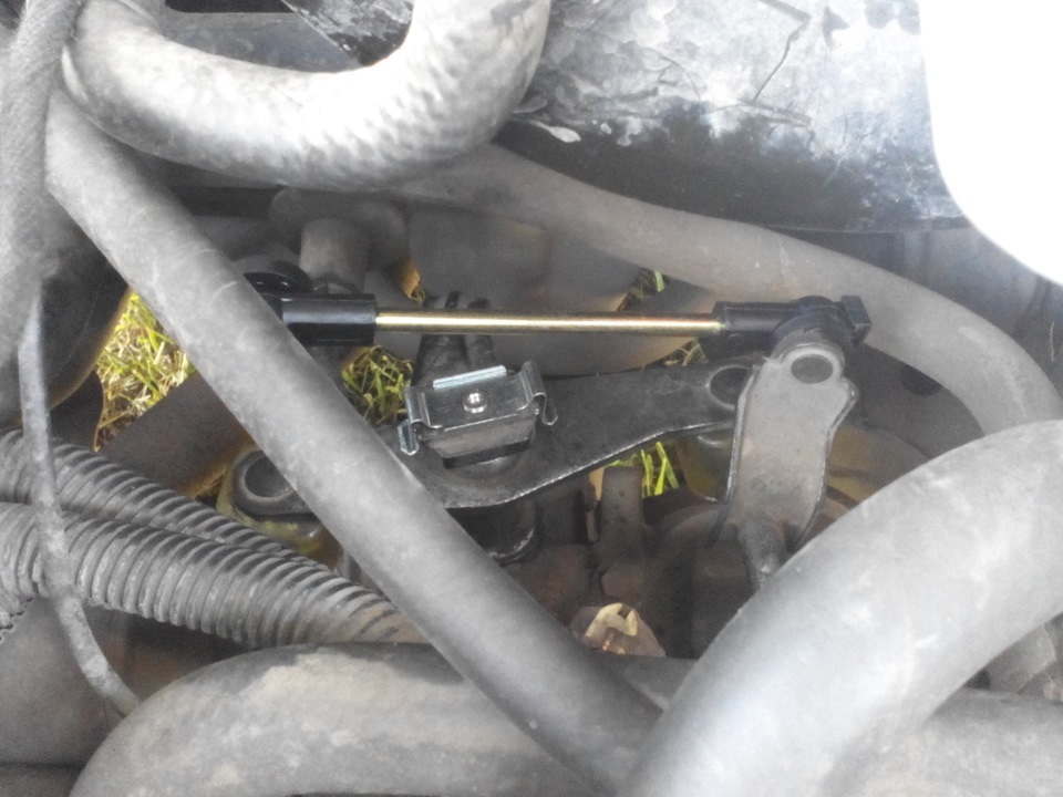 замена ремкомплекта кулисы и вилочки — Daewoo Lanos, 1,6 л, 2004 года ...