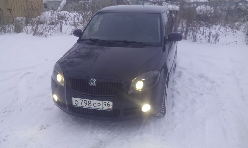 Как разобрать фару шкода фабия Новые фары - Skoda Fabia Mk2, 1,4 л, 2009 года своими руками DRIVE2