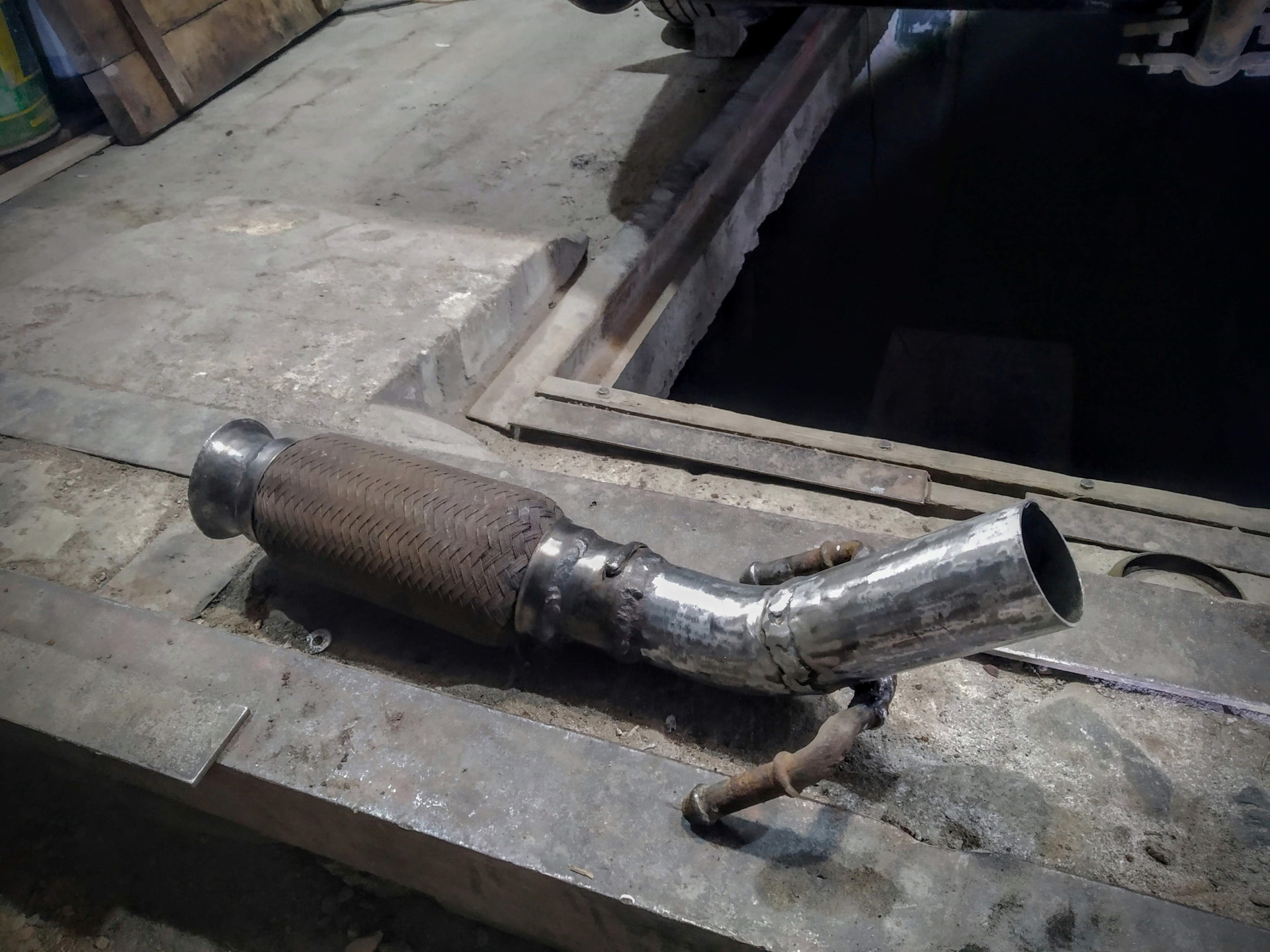 Выхлопная система шевроле лачетти. Ремкомплект глушителя дэу нексия n150. Гофра глушителя марк2 100. Глушитель пежо 406 2. Выхлопная система ваз 2110 8 клапанов.