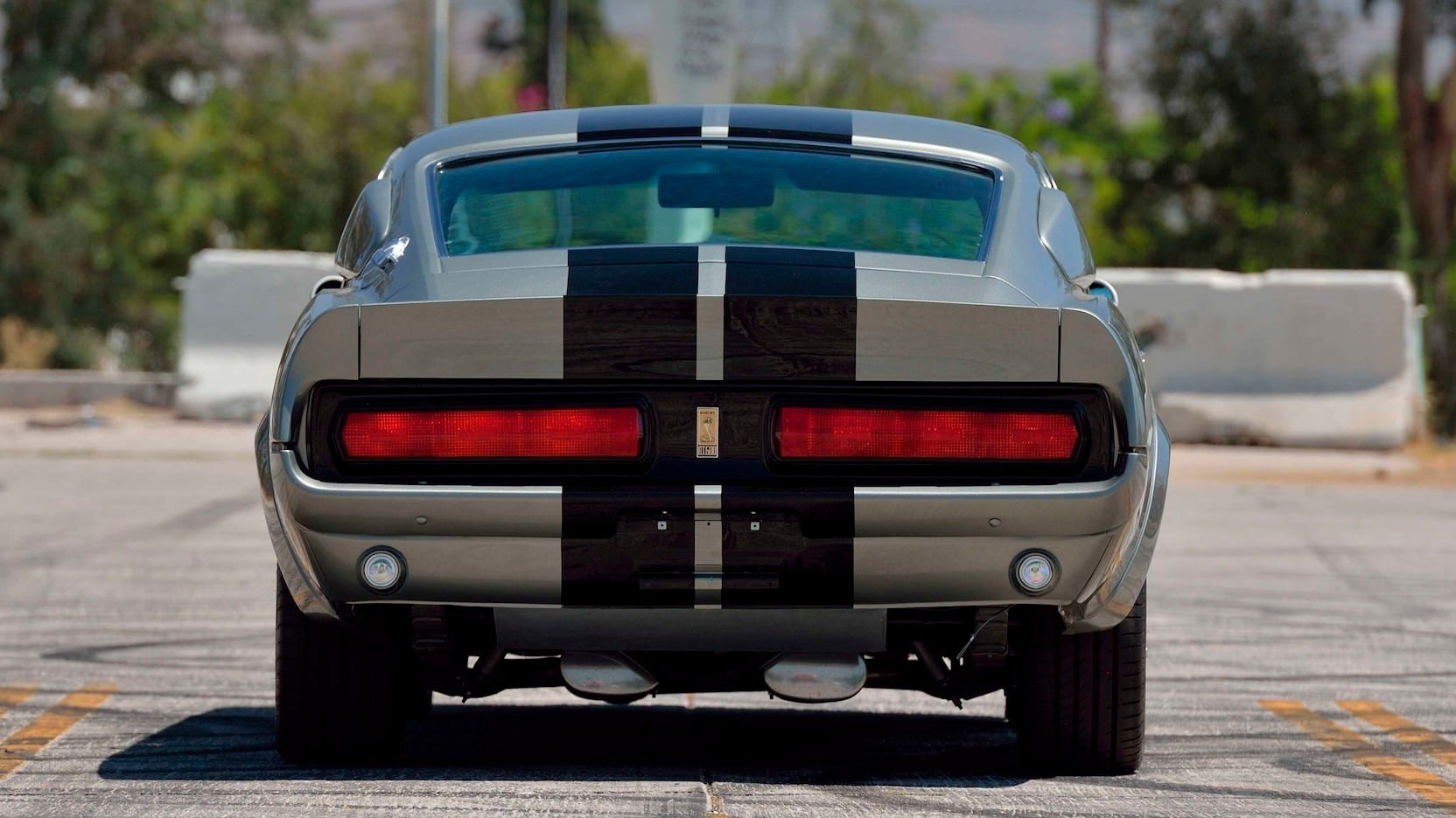 Ford Mustang Shelby gt500 сзади