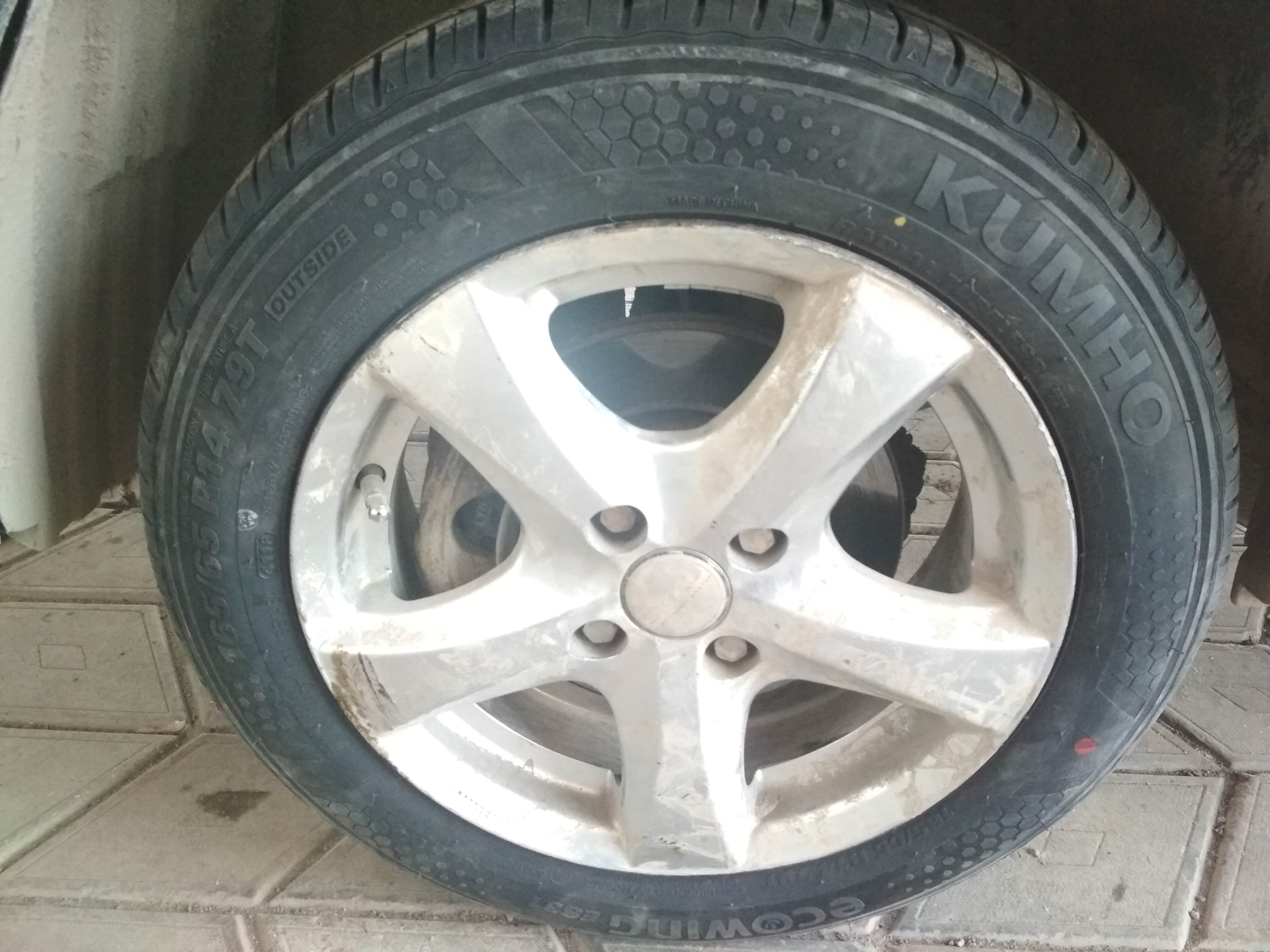 Kumho 165 65 r14