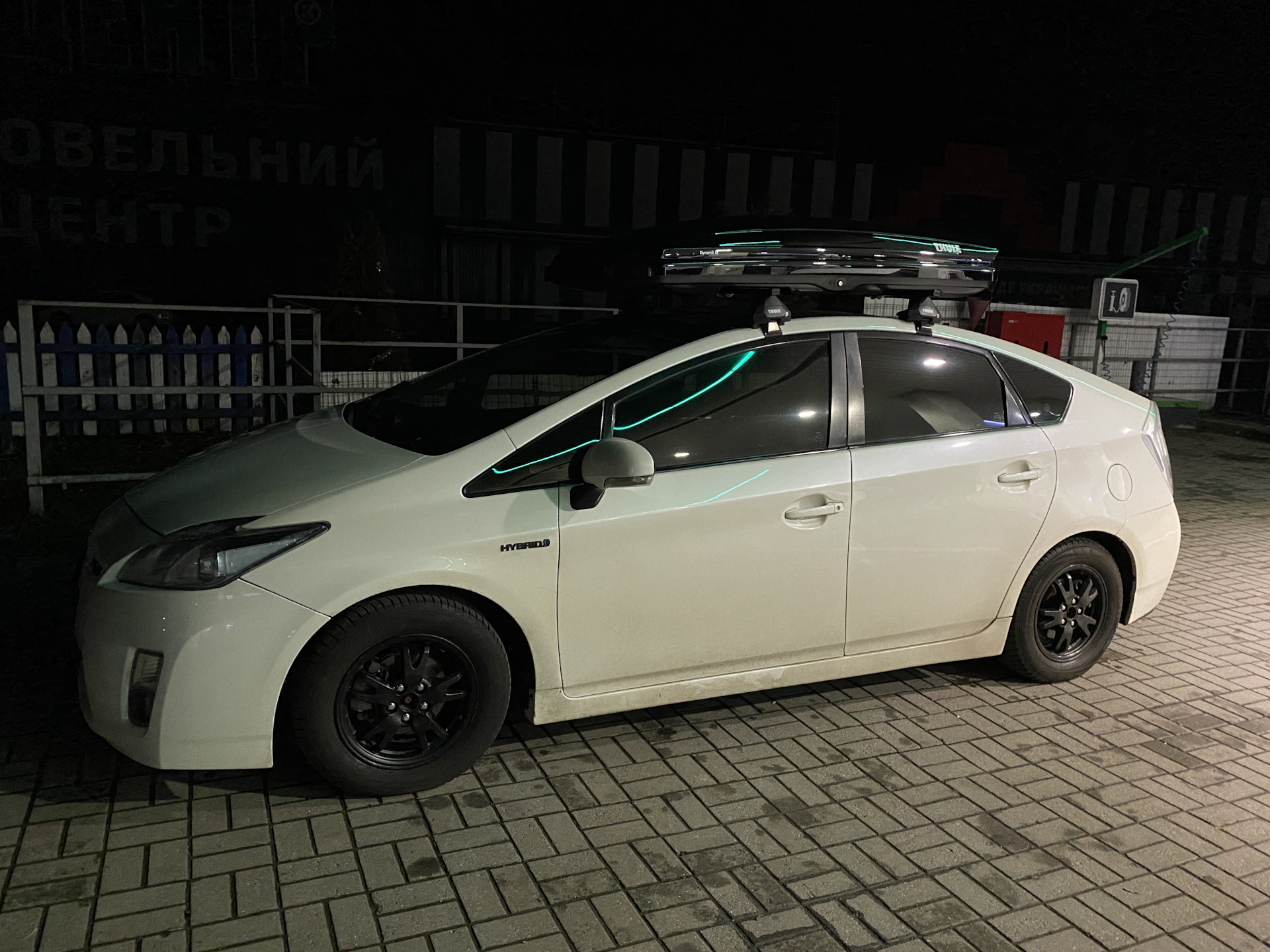 Теперь как все. Штатные R15 — Toyota Prius (30), 1,8 л, 2010 года |  колёсные диски | DRIVE2