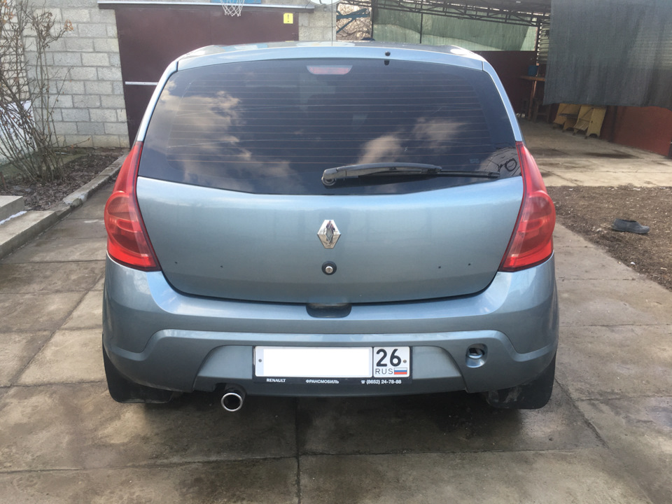 Установка насадки глушителя Рено Сандеро — Renault Sandero 1G, 1,4 л ...