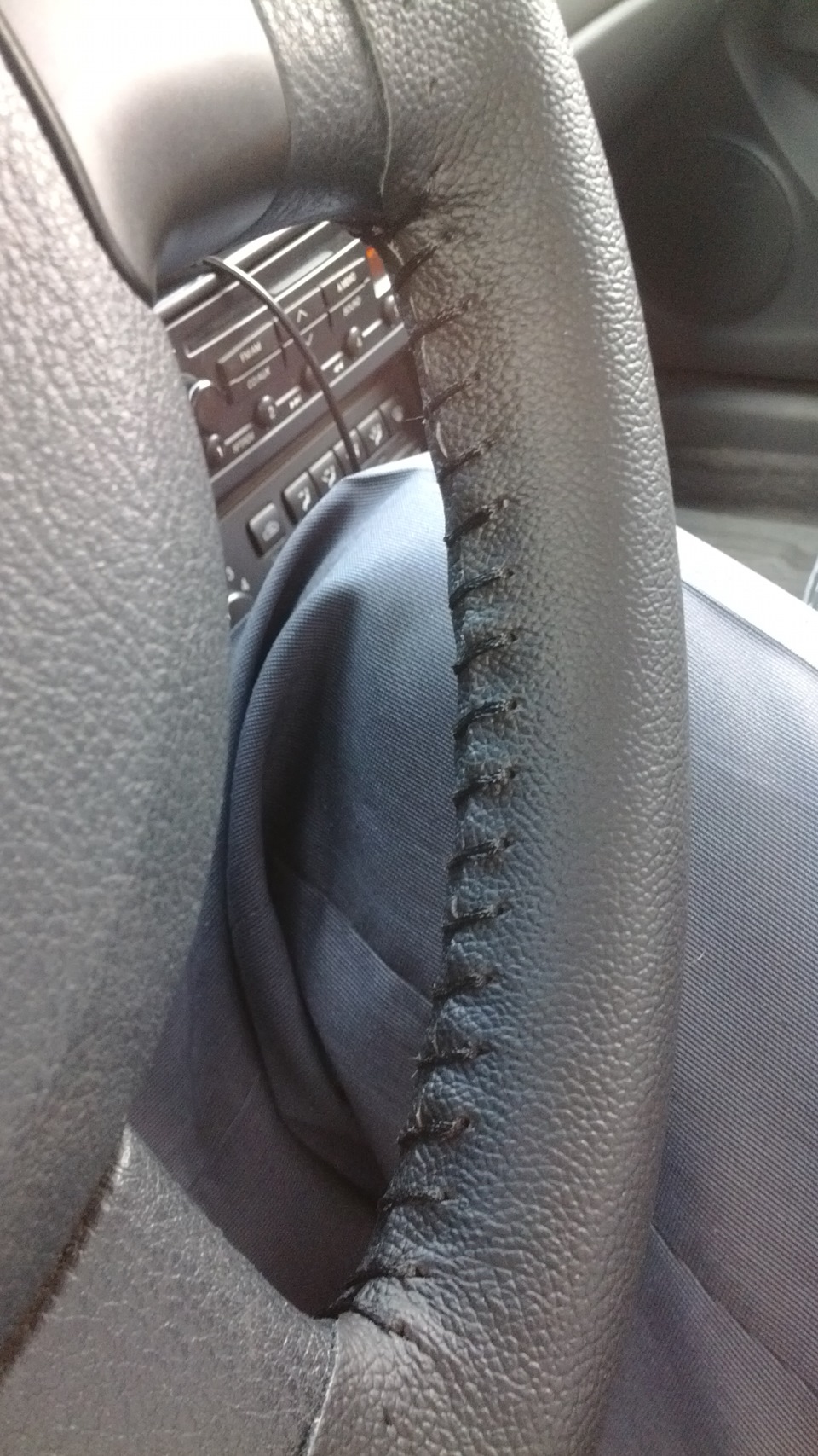 Как смотрится наплётка на руле. Пермь рулит перетяжка руля. Оплетка на руль нива шевроле. Пермь рулит перетяжка руля. Пермь рулит перетяжка руля.