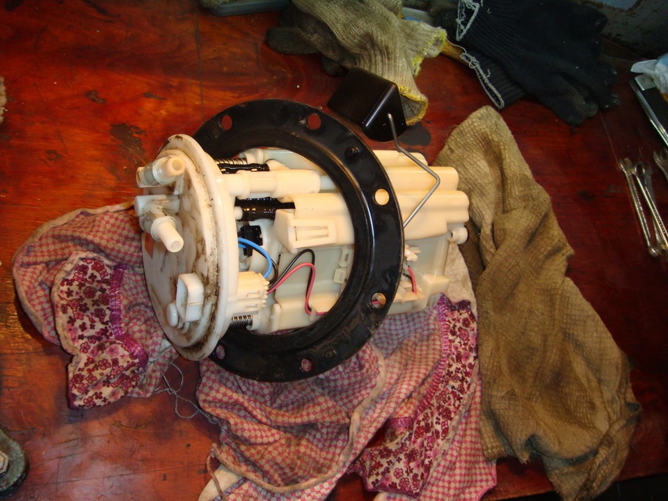 Замена бензинового фильтра в баке, в картинках — Subaru Impreza (GE/GH ...