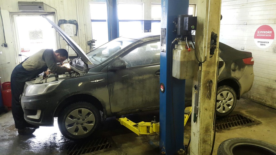 Установка пламегасителя в корпус катколлектора KIA Rio 1.6л, 2012 ...