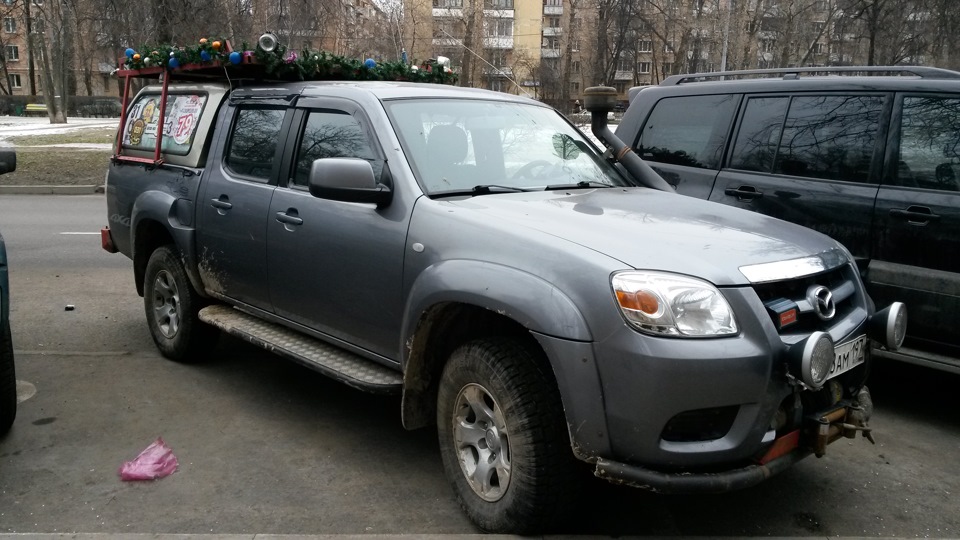 НОВЫЙ ГОД ! А машина ЕЛКА ! — Mazda BT-50, 2,5 л, 2010 года ...