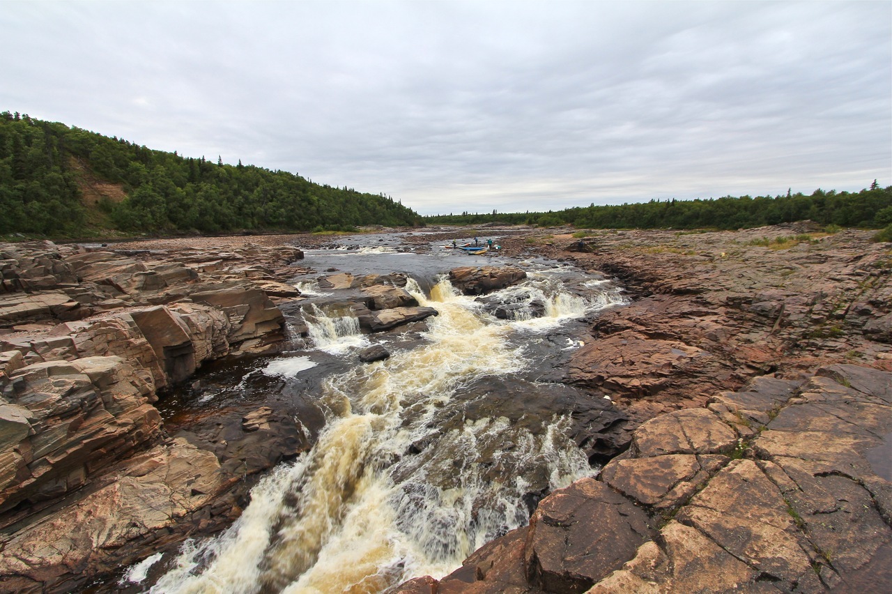 Чаваньга. Река Чаваньга Мурманская. Чаваньга водопад. Водопад на реке Чаваньга. Река Чапома Кольский полуостров.