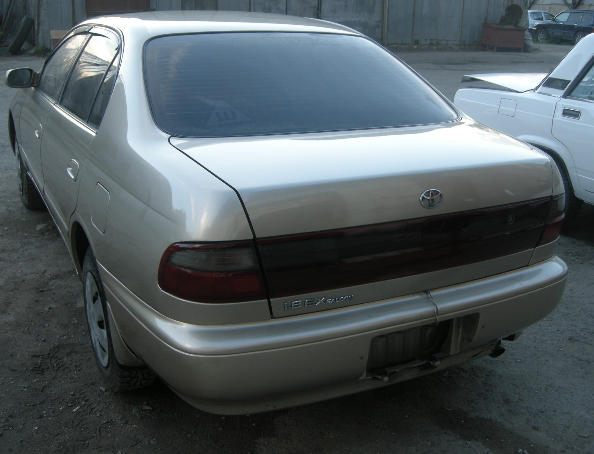     Toyota Corona 18  1992 