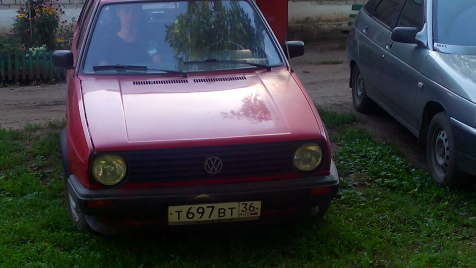 шипит аккумулятор — Volkswagen Golf Mk2, 1,8 л., 1989 года | своими ...