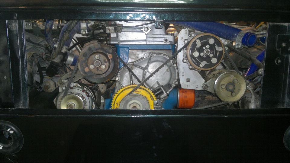 пока нет радиатора )) сфотался — Lada 4x4 3D