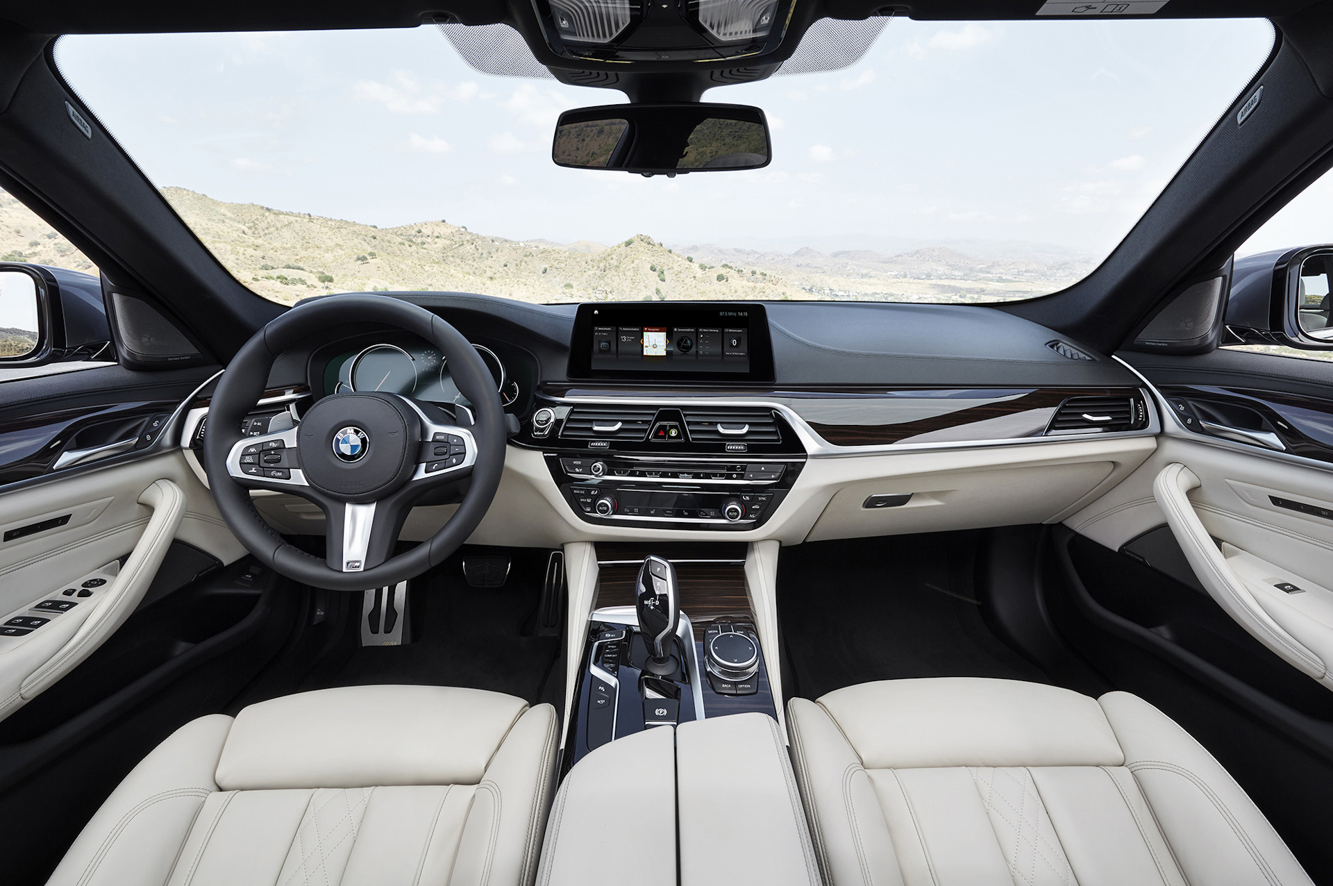 BMW g30 Interior