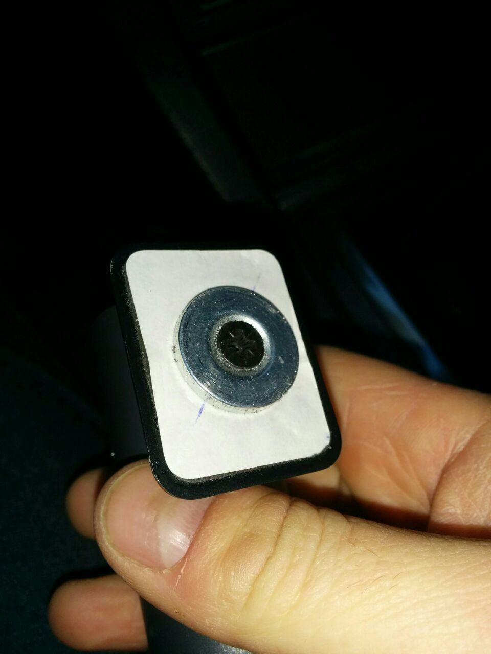 Магнит на регистраторе — Ford Focus Sedan II