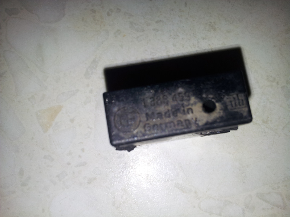 Подскажите, отвалилась деталь с водительской двери — BMW 3 series (E36 ...