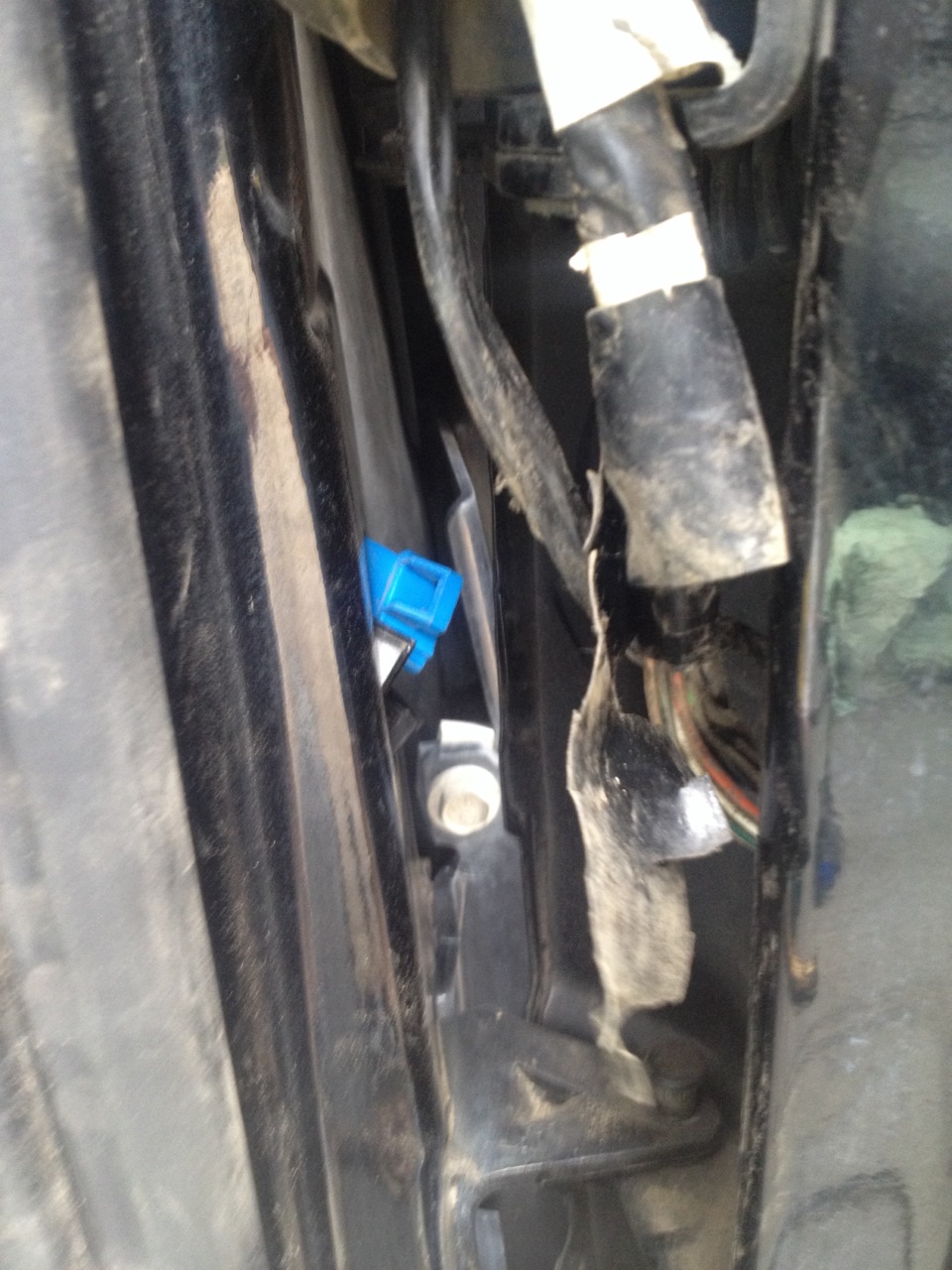 Провисание дверей — Chevrolet Tahoe (GMT400), 5,7 л, 1996 года | своими ...