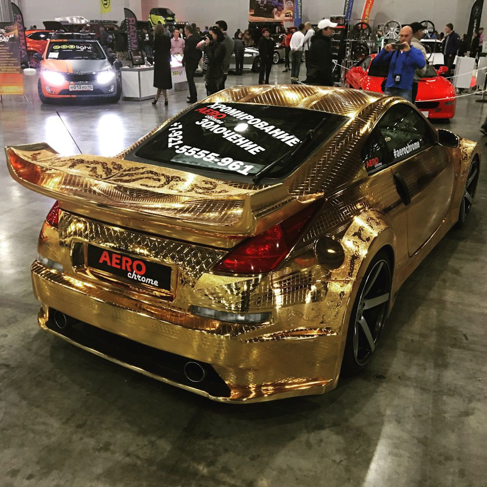Nissan 350z золотой