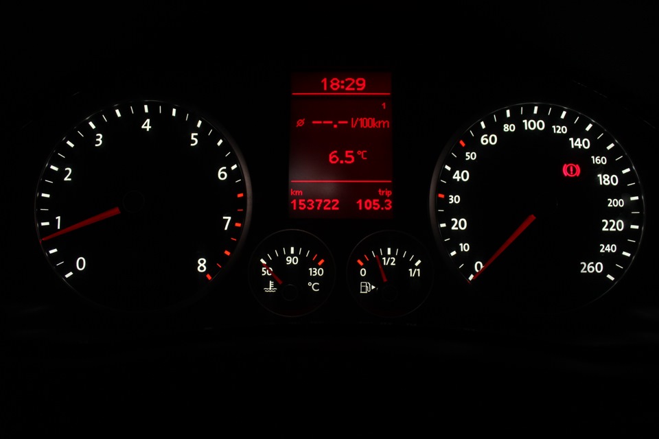 Значки на панели тигуан