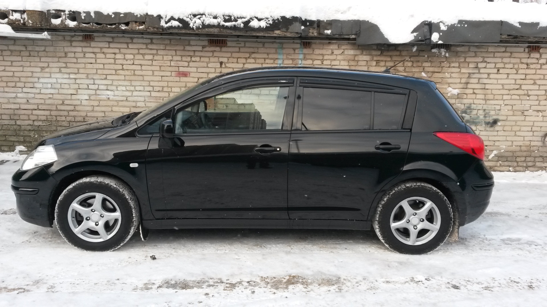 Nissan Tiida (1G) 1.6 бензиновый 2010 | Chernyai на DRIVE2