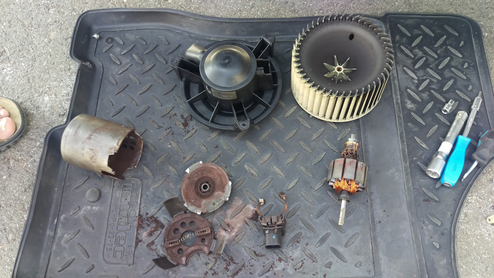 Сломался вентилятор кондиционера — Infiniti QX (2G), 5,6 л, 2008 года ...