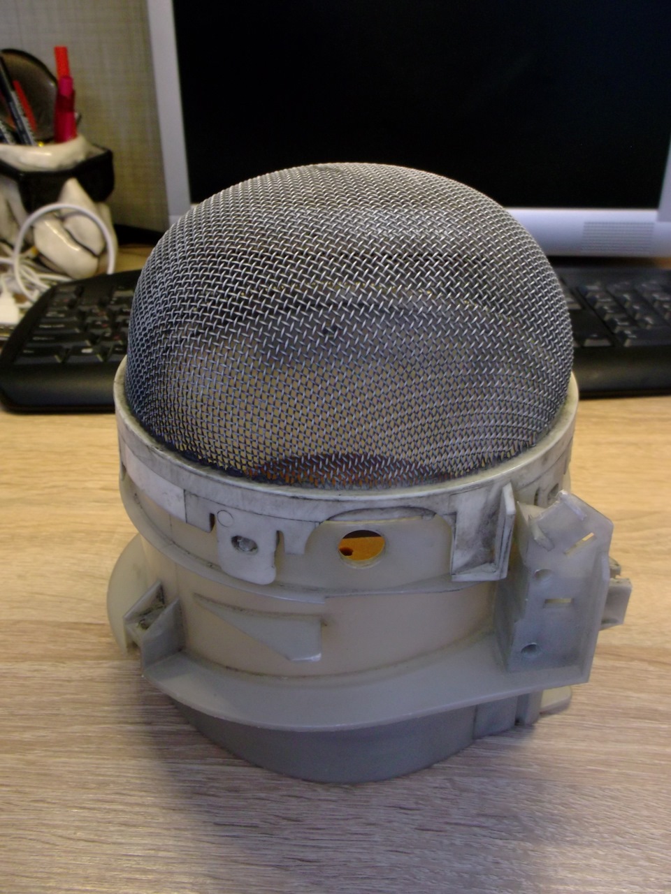 Корпус воздушной заслонки вентилятора с сеткой типа — Audi 100 (C4)