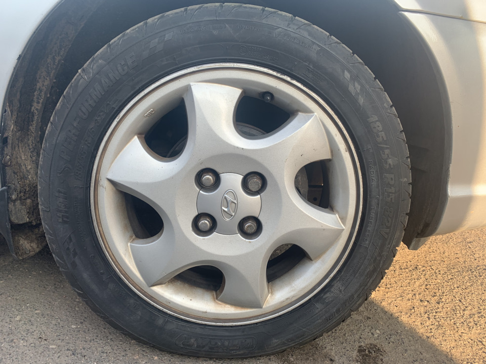Tigar nigh performance 185/55 r15 — Hyundai Accent (2G)