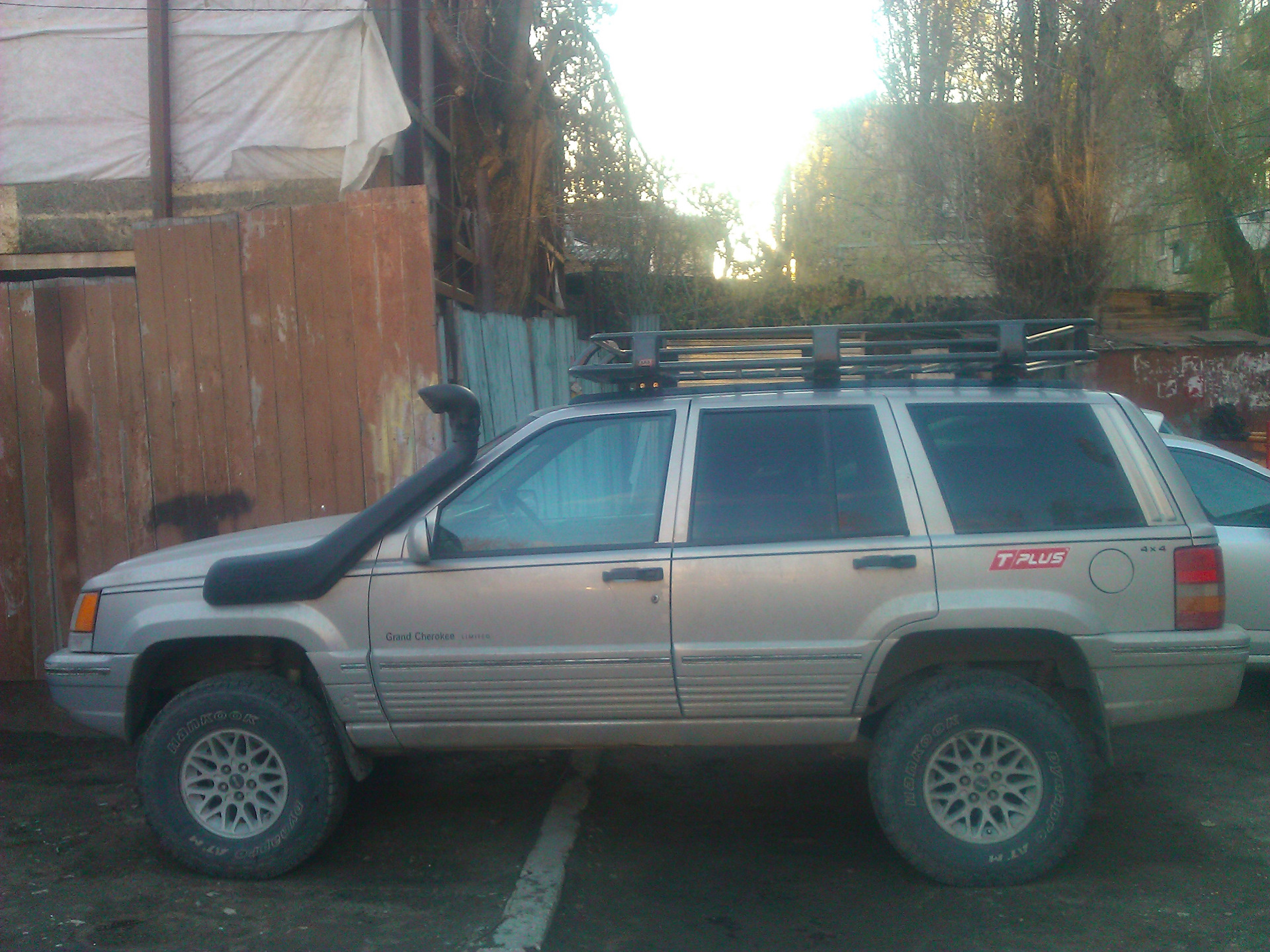 Jeep Grand Cherokee WJ экспедиционник