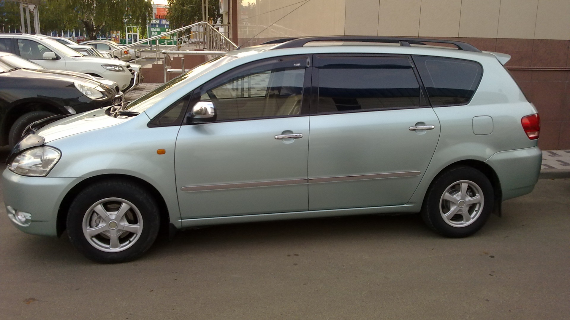 Toyota Picnic (1G) 2.0 бензиновый 2005 | на DRIVE2