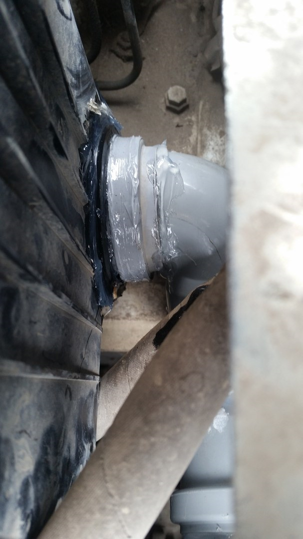 Lldpe шноркель для нивы. 5d09831s 960. Lldpe шноркель для нивы фото. Lldpe шноркель для нивы-5d09831s 960. картинка Lldpe шноркель для нивы. картинка 5d09831s 960. Здравствуйте! В общем перестал меня устраивать обычный подкапотный самодельный сантехшноркель, я и решил сделать все по правилам.Для этого был куплен шноркель LLDPE. К нему в комплект шел крепеж и гофра.Начнем!Для начала было демонтировано крыло, размечено, рассверлено. Потом прикрепил сам шнорк.