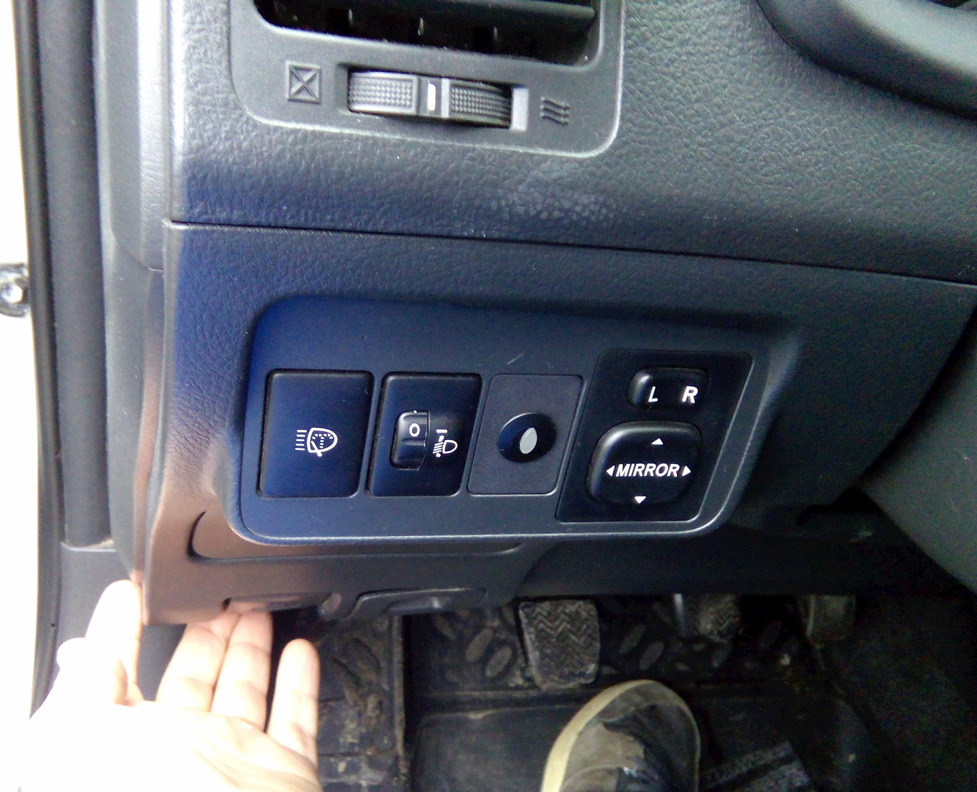 Питание к радар-детектору — Toyota Corolla (140/150), 1,4 л, 2008 года ...