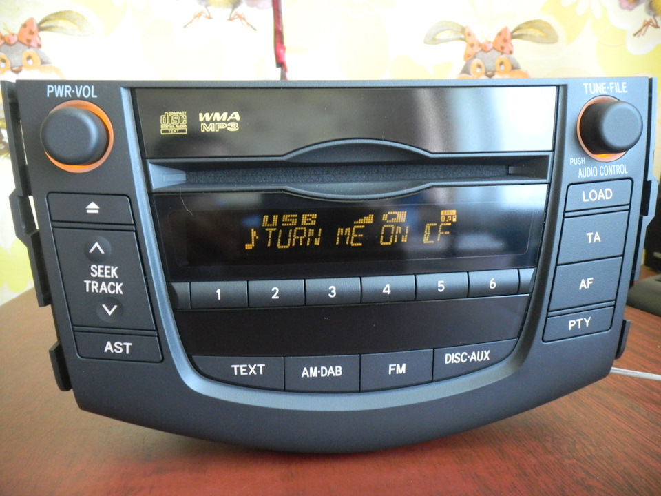 штатный магнитофон