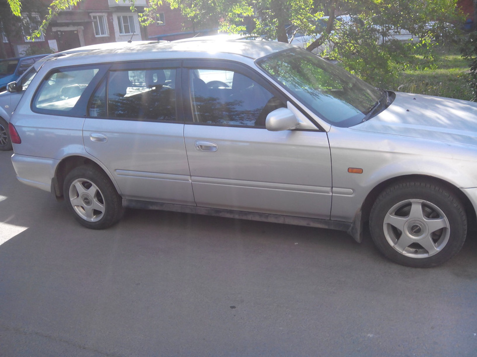 5d1e236s 960 амортизаторы задней двери honda orthia