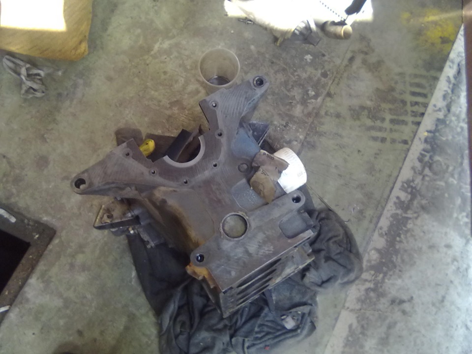 Застучал двигатель, из за недостачи масла !((( — LADA 21013, 1,6 л ...