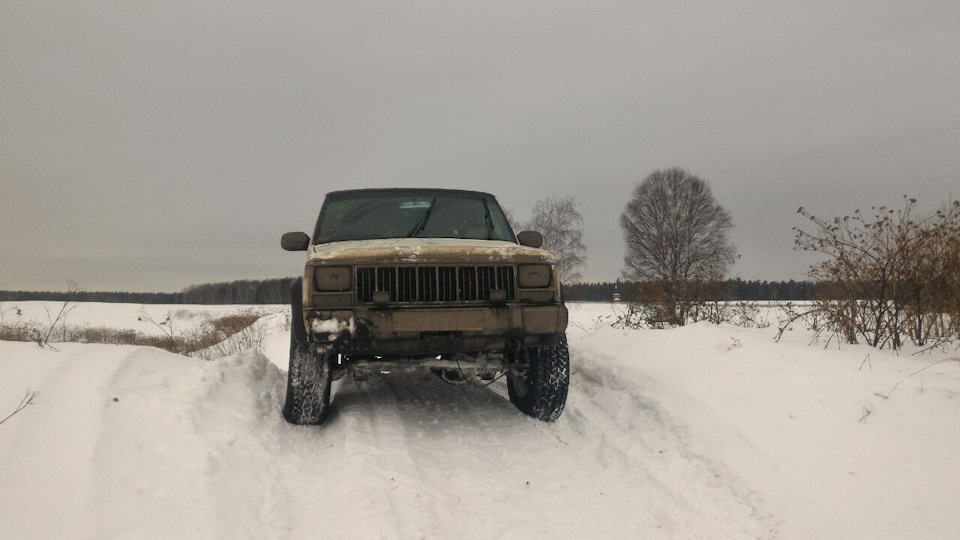 Фото в бортжурнале Jeep Cherokee (XJ)