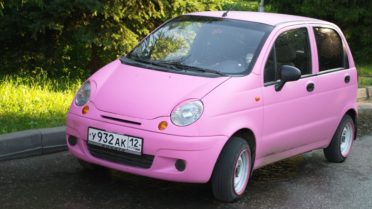 Pink Daewoo Matiz