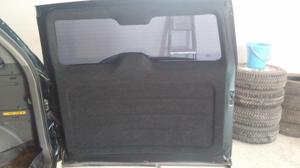 Обтяжка карпетом двери багажника — Chery Tiggo, 2,4 л, 2007 года ...