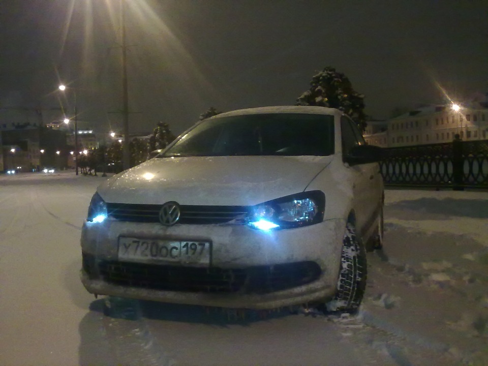 Светодиоды в габариты — Volkswagen Polo Sedan, 1,6 л, 2011 года ...