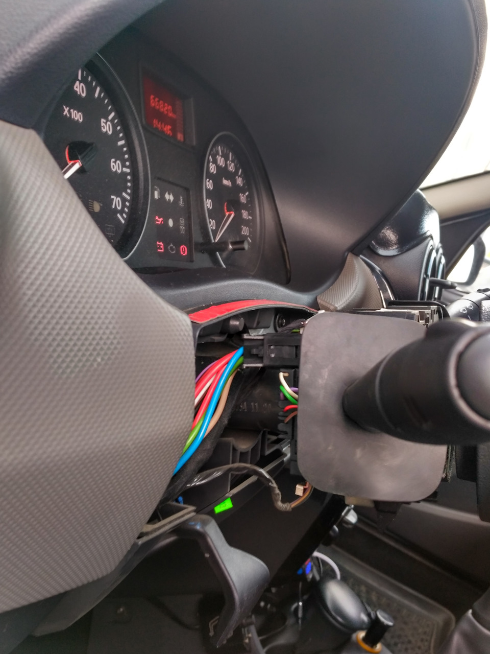 Пропал звуковой сигнал — Renault Sandero 1G, 1,6 л, 2011 года | поломка ...