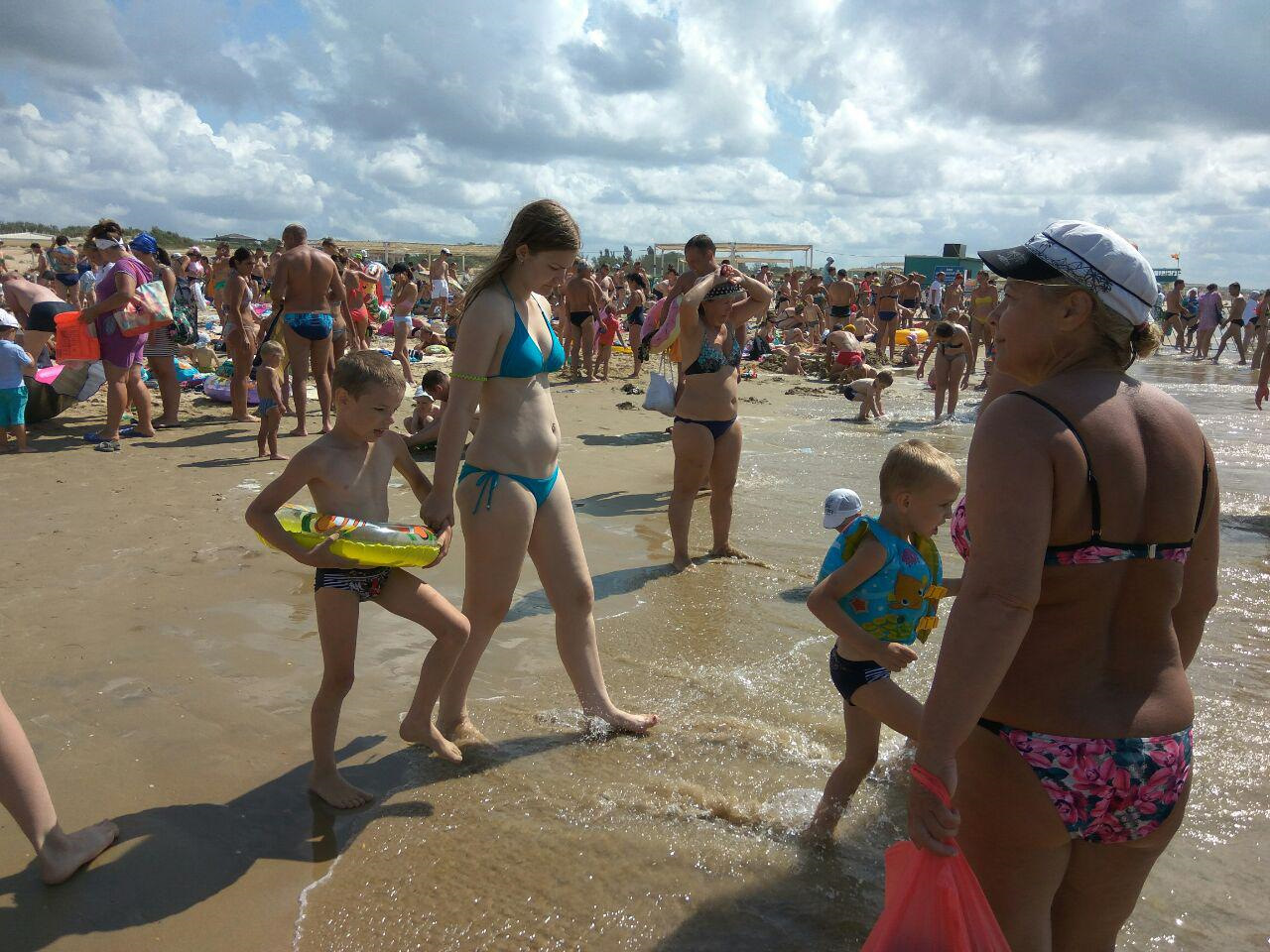 Дети на пляже в анапе