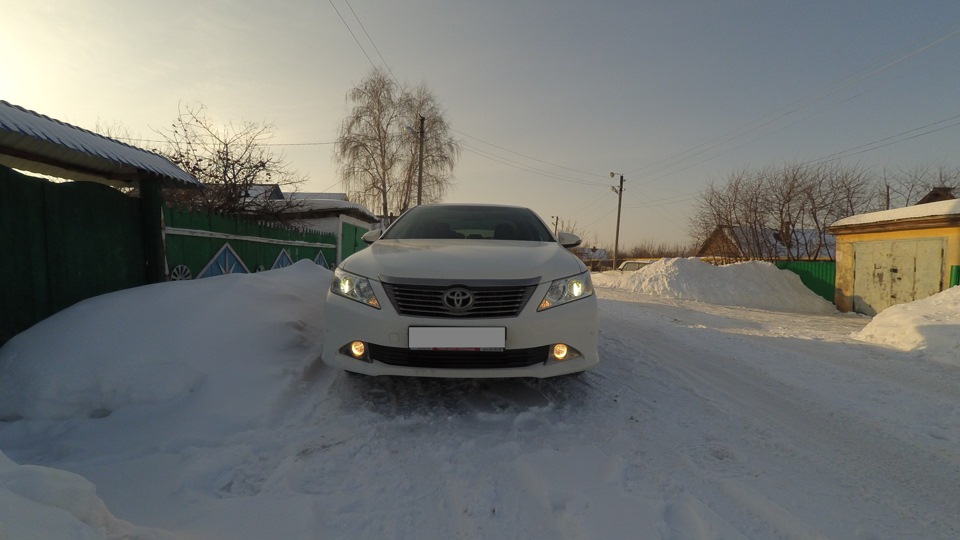 Да и это ксенон в галагеновую линзу — Toyota Camry (XV50), 2 л, 2014 ...