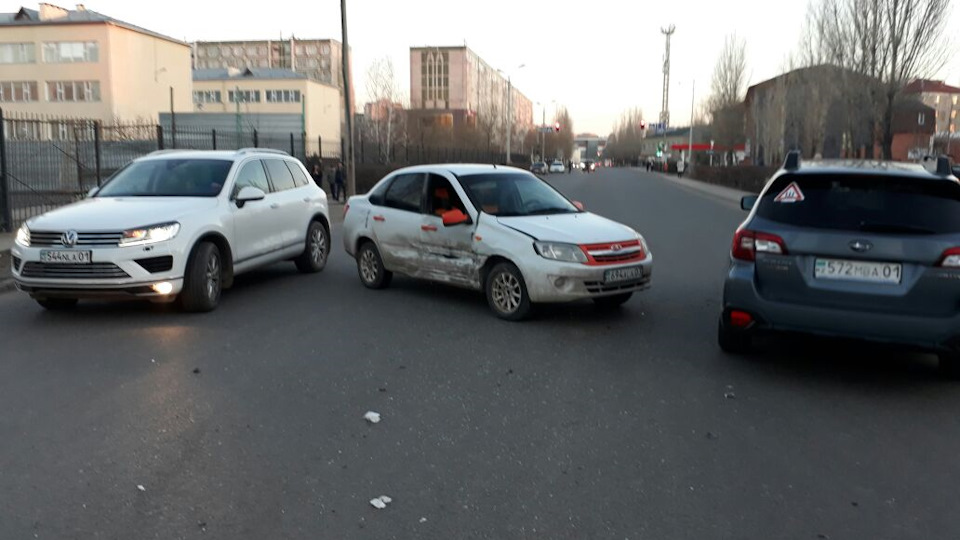 Установка птф — Lada Гранта (1G), 1,6 л, 2013 года | стайлинг | DRIVE2