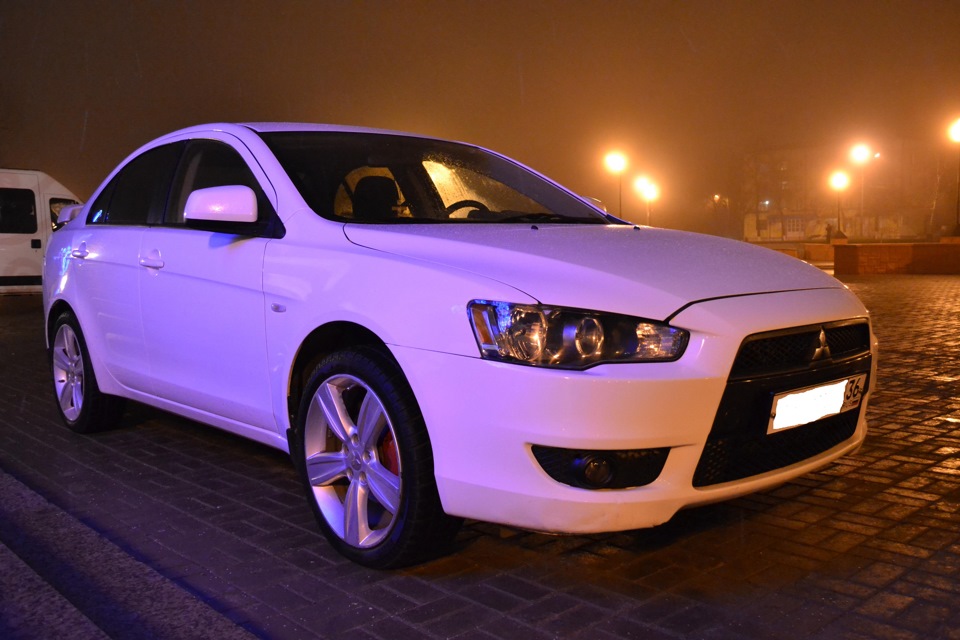 Осенняя фотосессия — Mitsubishi Lancer X, 2 л, 2008 года фотография
