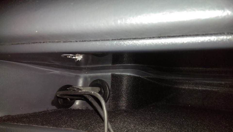 Дополнительный разъем в кармашке. — Daewoo Nexia, 1,6 л, 2006 года ...