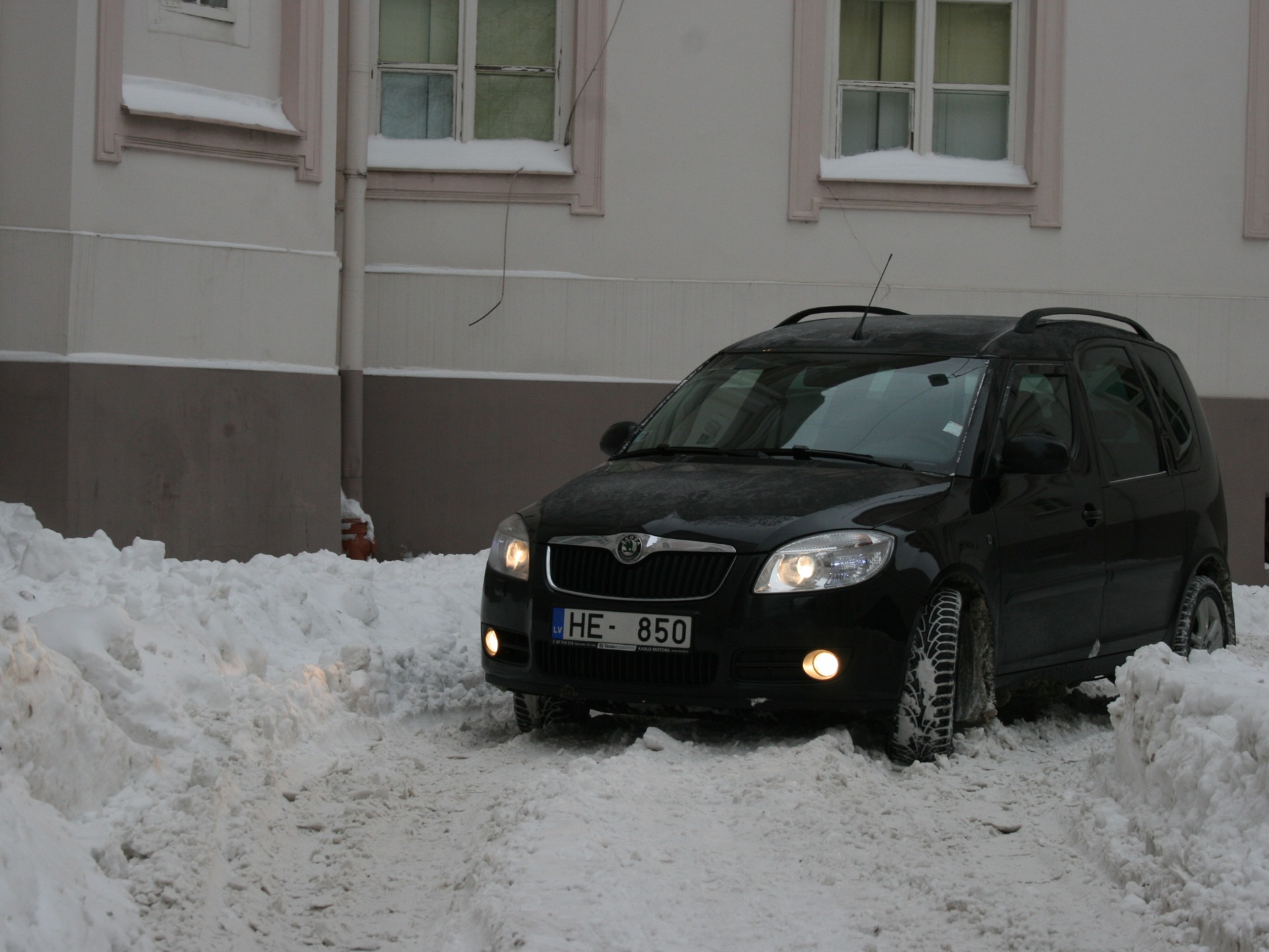 Румстер с Старом городе ( новые фотки ) — Skoda Roomster, 1,9 л, 2008 ...